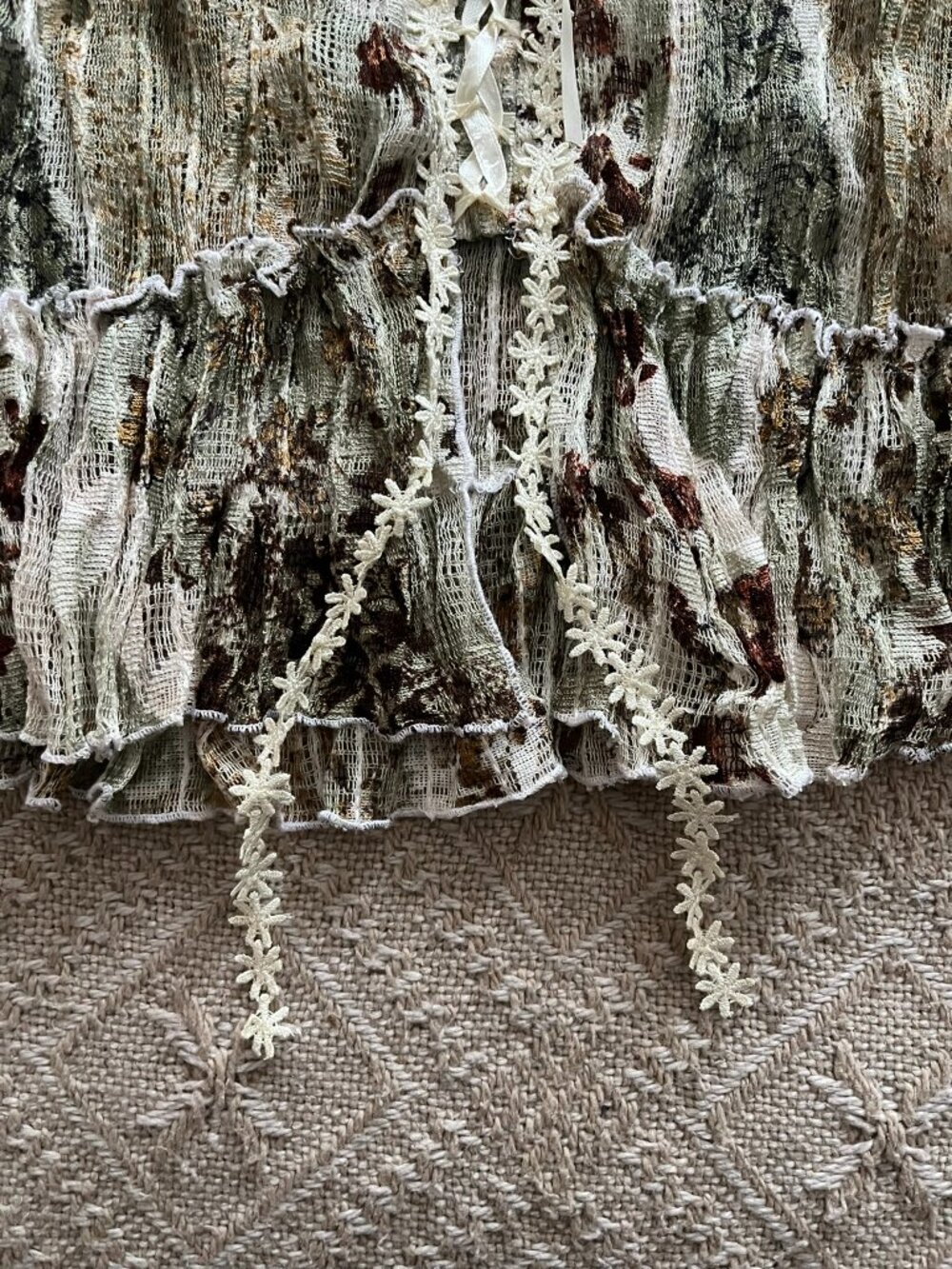 Y2K Le Grenier Crinkle Mesh Ruffle Top Daisy Lace Ribbon Tie Floral Print Size M - Picture 3 of 8